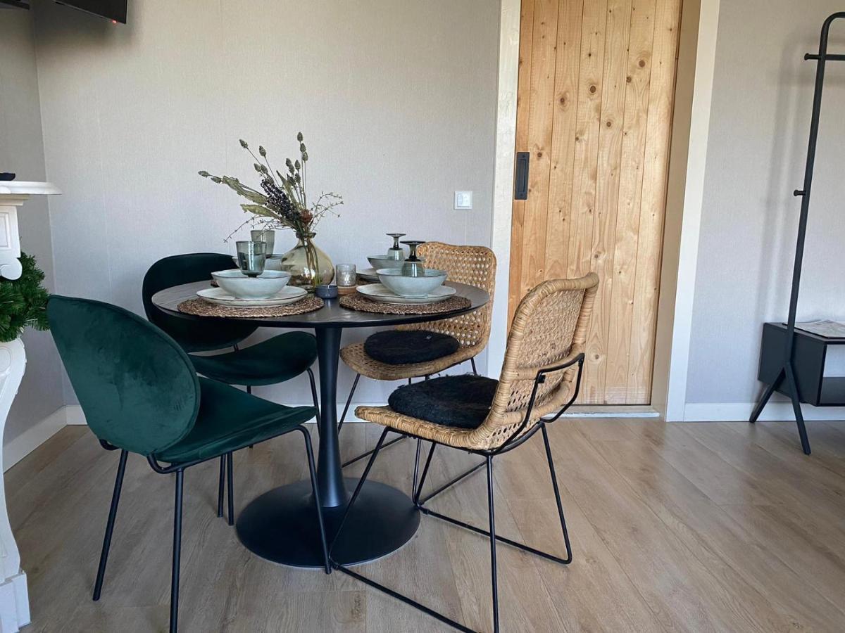 Statige Boerderijwoning Met Vrij Uitzicht En Tuin Villa Hoogzand Luaran gambar